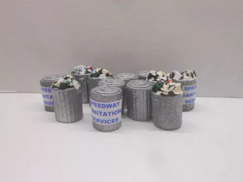 1/32 12 Unpainted Trash Cans + Signs - SD08