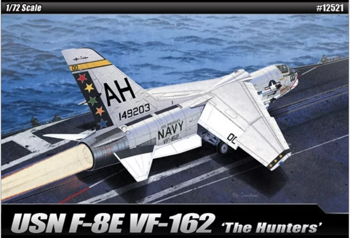 ACADEMY 12521 1/72 F-8E VF-162 The Hunters USN Model Kit
