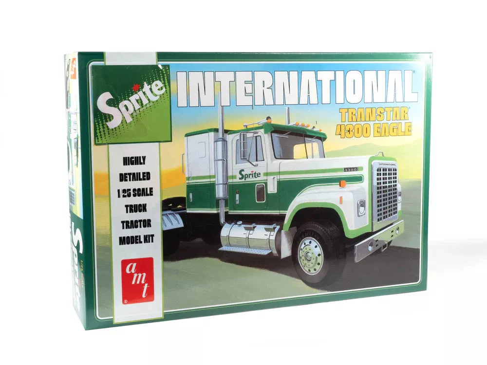 amt 1394 1/25 International Transtar 4300 Eagle Sprite Skill Level 3 Model Kit