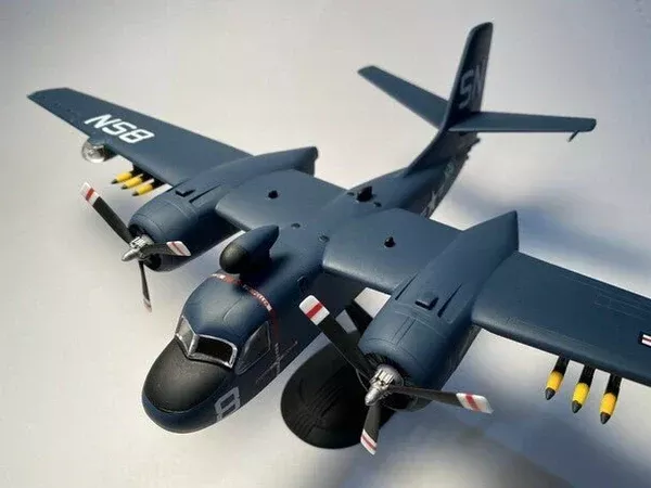 Atlantis Models A145 1/54 S2F Tracker Hunter Killer Skill Level 3 Model Aircraft Kit