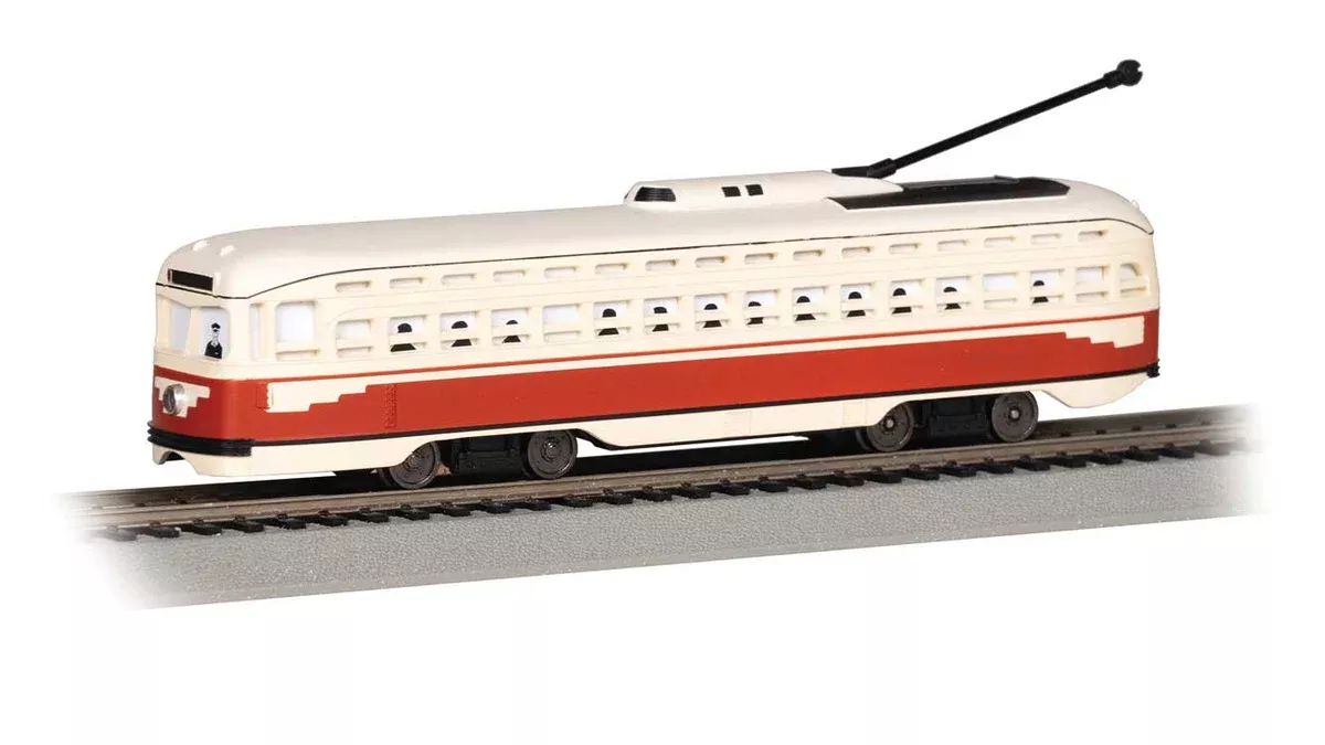 Bachmann 60514 HO Scale PCC Streetcar - Red and Cream