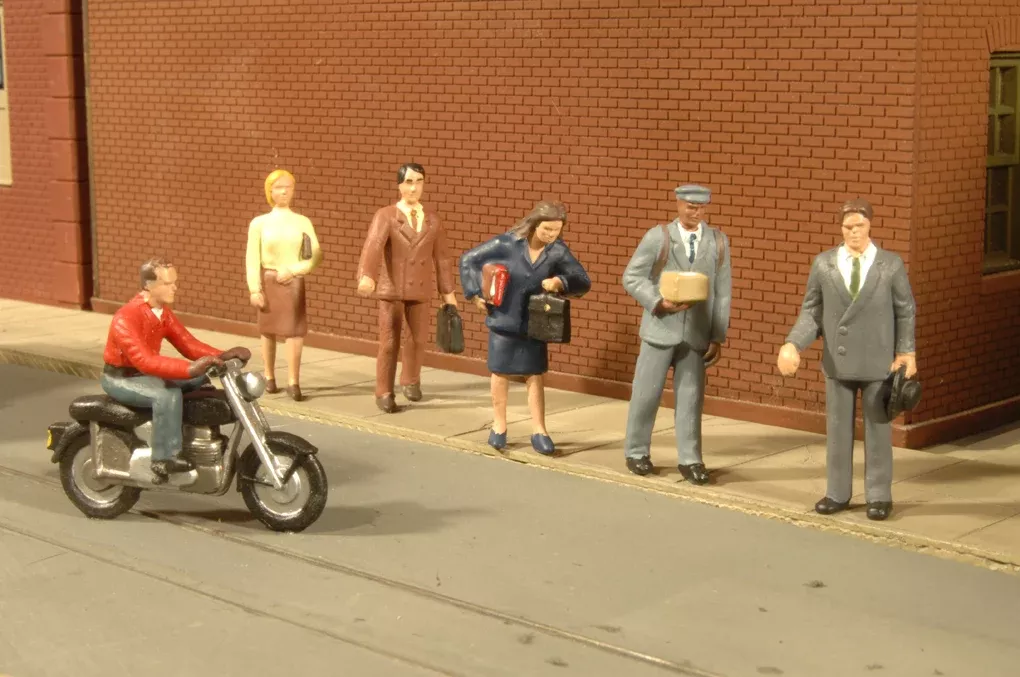 Bachmann SceneScapes 33151 O Scale City People Figures (6 Pack)