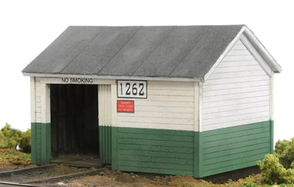 Banta Modelworks 2017 HO Scale Union Pacific Section Car Shed Craftsman Kit
