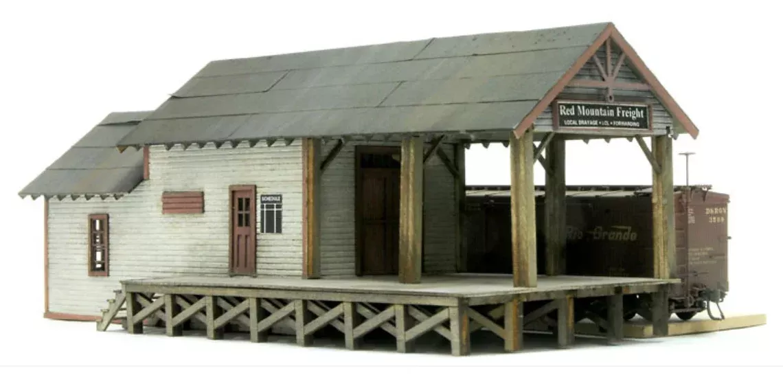 Banta Modelworks 2070 HO Scale Red Mountain Freight Station Craftsman Kit