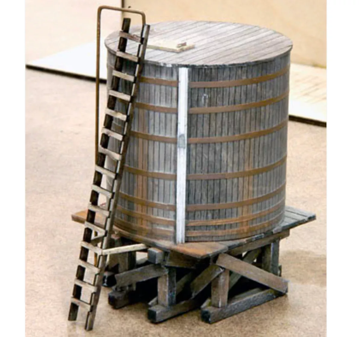 Banta Modelworks 2124 HO Scale Hillside Water Tank Craftsman Kit