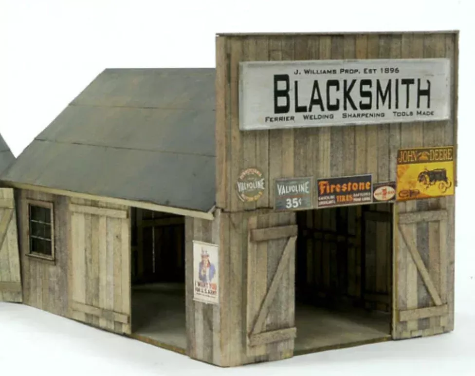 Banta Modelworks 2125 HO Scale Blacksmith Carpentry Shop Craftsman Kit