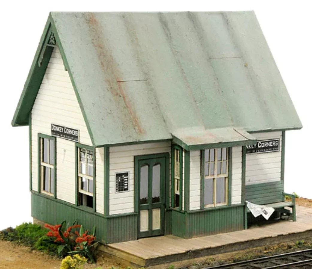 Banta Modelworks 6108 O Scale Donkey Corners Depot Craftsman Kit