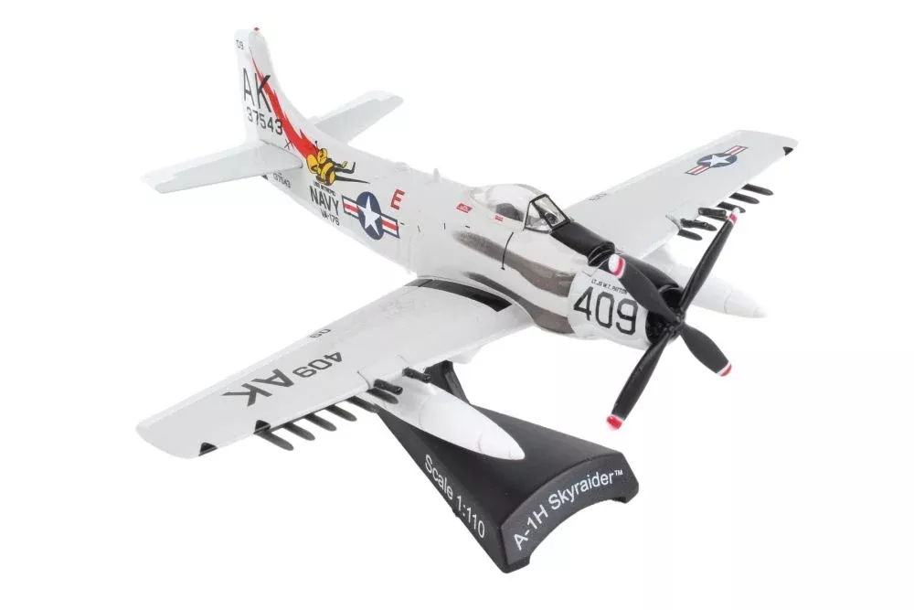 Daron PS5364-3 Postage Stamp 1/110 A-1H Skyraider Papoose Flight