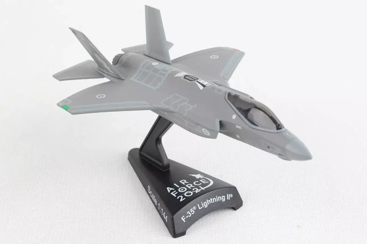 Daron PS5602-2 Postage Stamp 1/144 F-35 Lightning II variant A RAAF