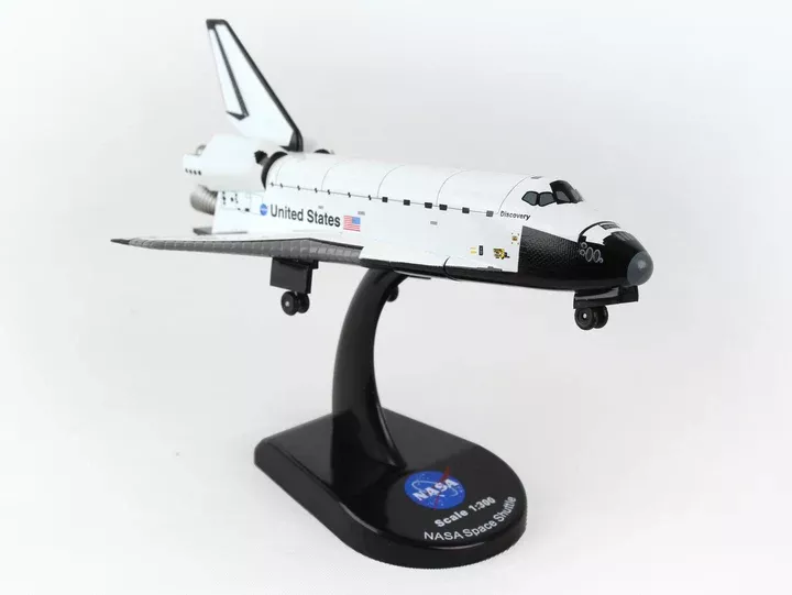 Daron PS5823-2 Postage Stamp 1/300 Space Shuttle Discovery