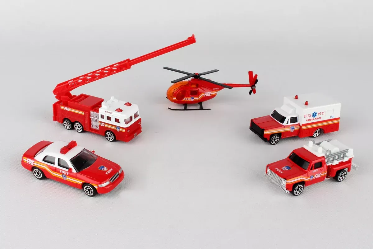 Daron RT8750 Diecast FDNY 5 Vehicle Set
