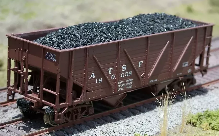 F&N Hobbies 81722 HO Scale Coal Load for Walthers 2 Bay War Emergency Hopper (2 Pack)