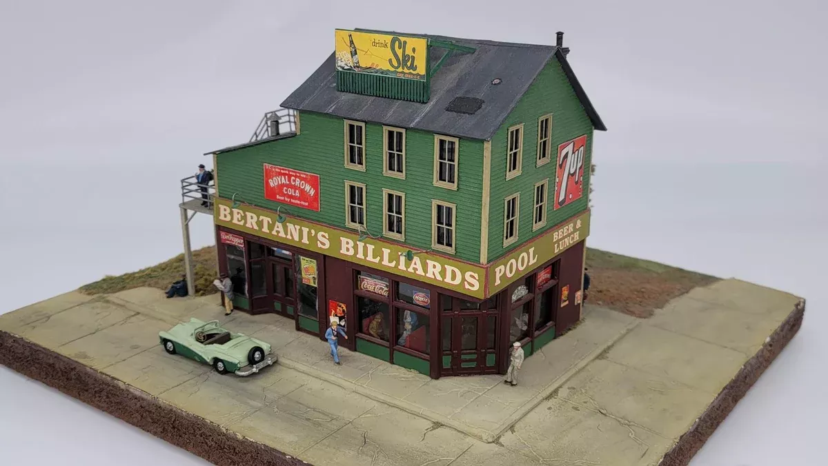 JL Innovative Design 351 HO Scale Bertani's Billiards Laser Cut Craftsman Kit