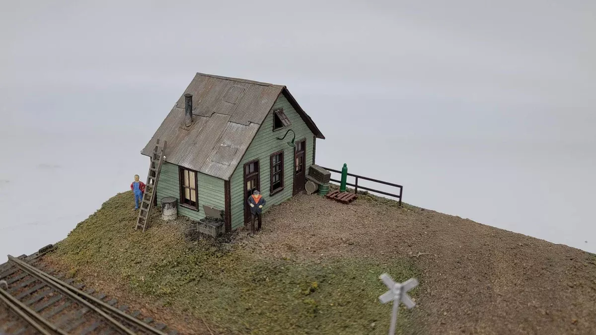 JL Innovative Design 451 HO Scale East Junction Yard Office Laser Cut Structure Kit