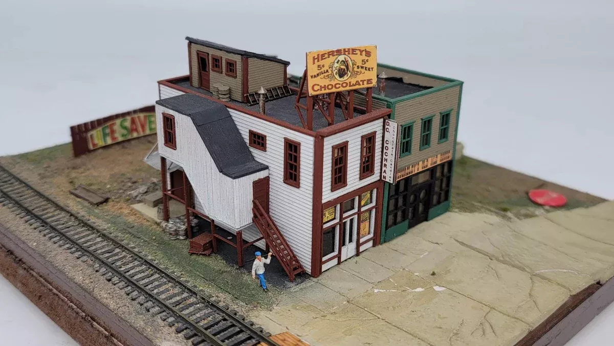 JL Innovative Design 470 N Scale Dc Cochran Confectionery Laser Cut Structure Kit