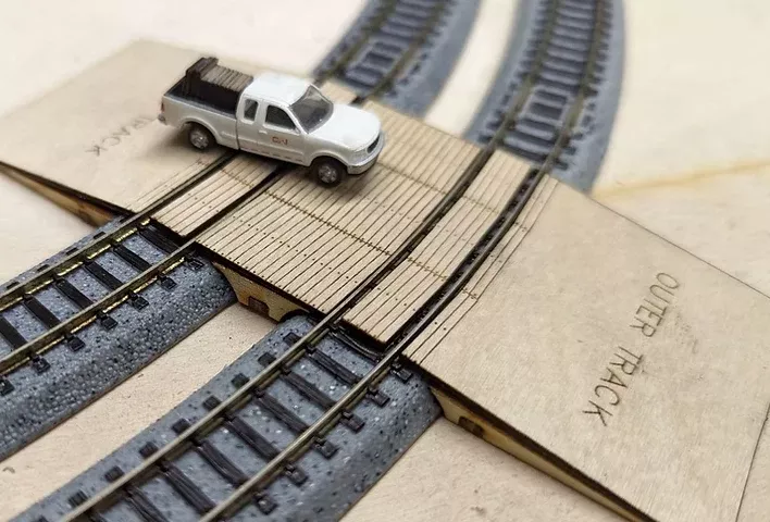 Osborn Model Kits 3138 N Scale Curved Level Crossing for Kato Track