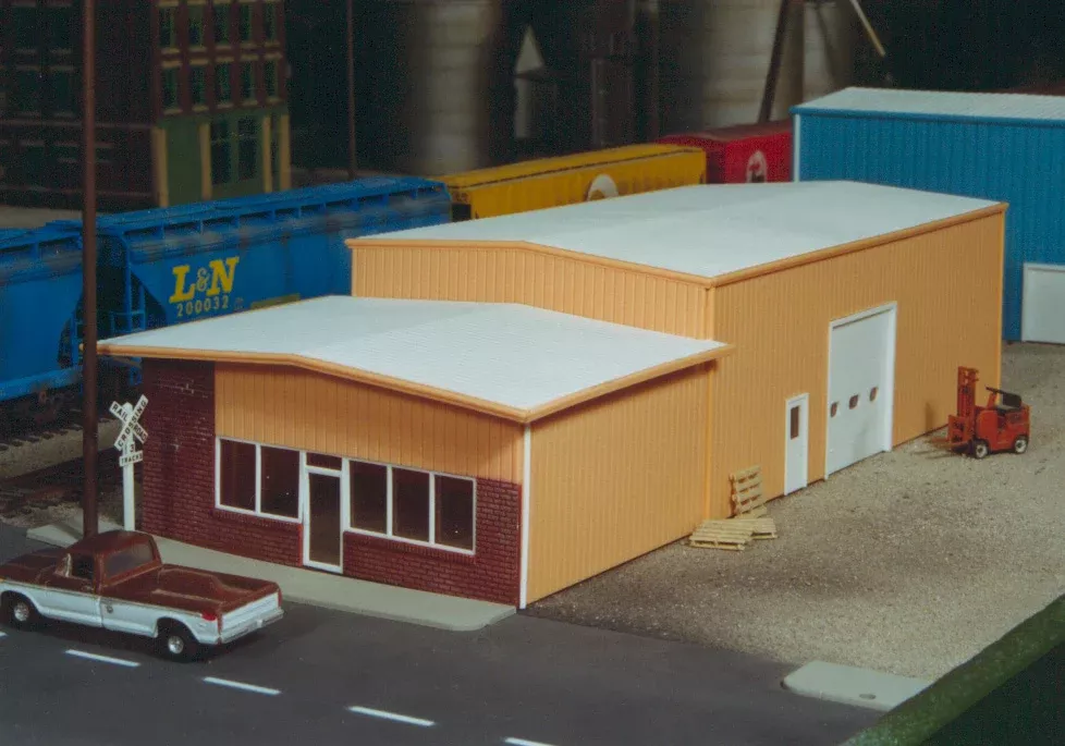 Pikestuff 541-0007 HO Scale Retail Warehouse Kit