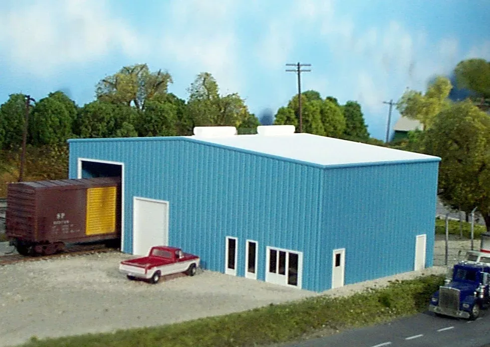 Pikestuff 541-0010 HO Scale Distribution Center Kit