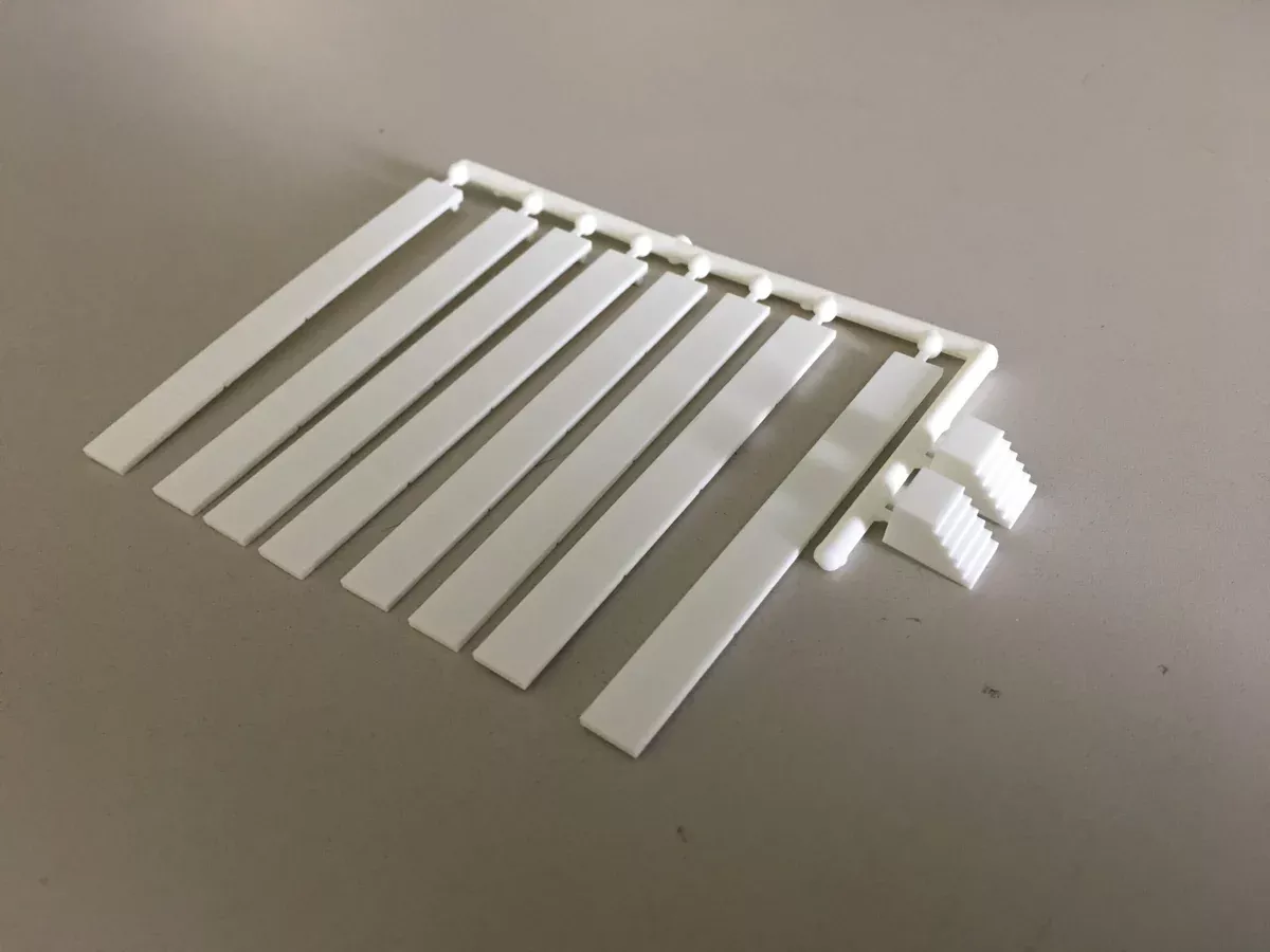 Pikestuff 541-8111 N Scale Concrete Foundation with Steps