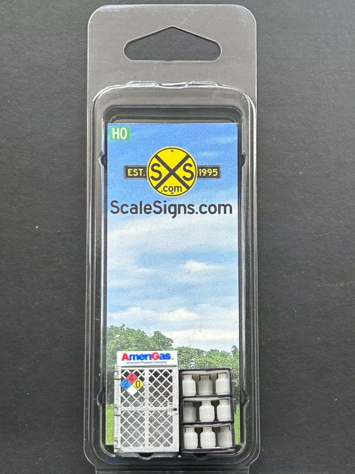 ScaleSigns HO-15-v3 HO Scale Propane Cage with Tanks - AmeriGas