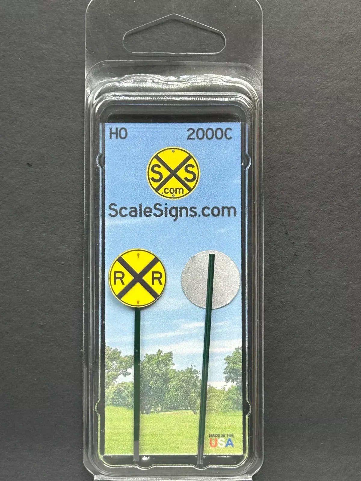ScaleSigns HO-2000C HO Scale Railroad Crossing Sign (2 Pack)
