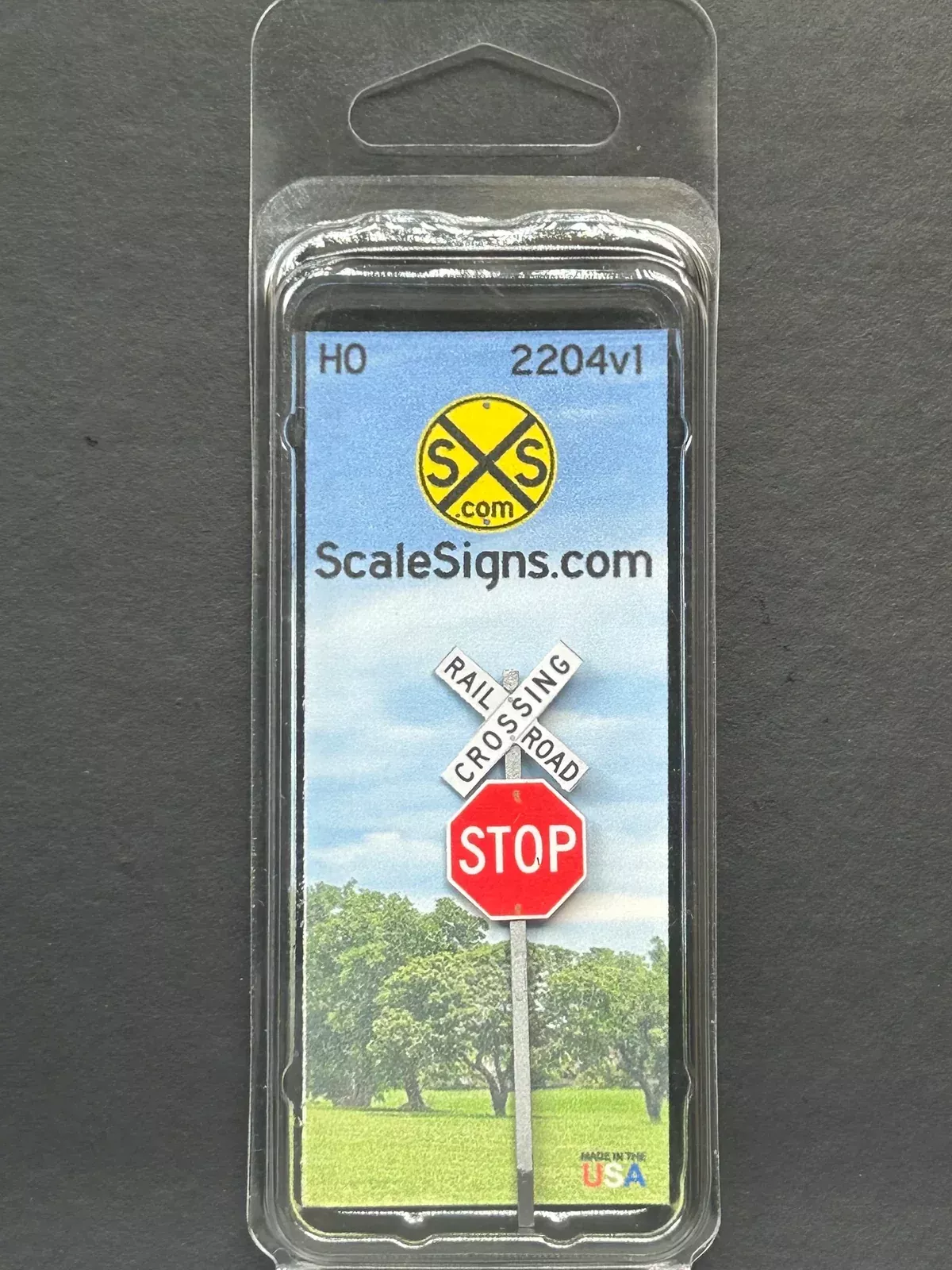ScaleSigns HO-2204-v1 HO Scale Crossbucks and Stop Sign