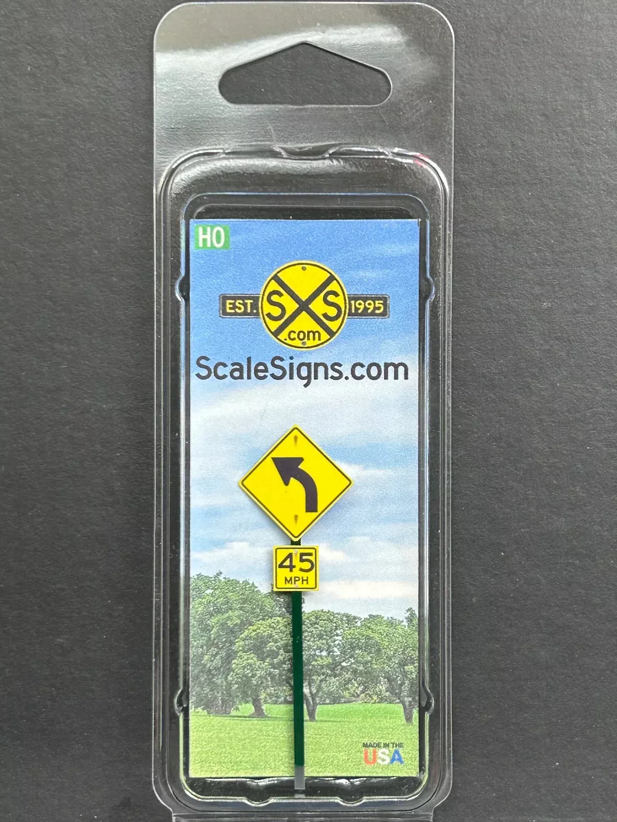 ScaleSigns HO-3001CL HO Scale Left Turn with 45mph Sign