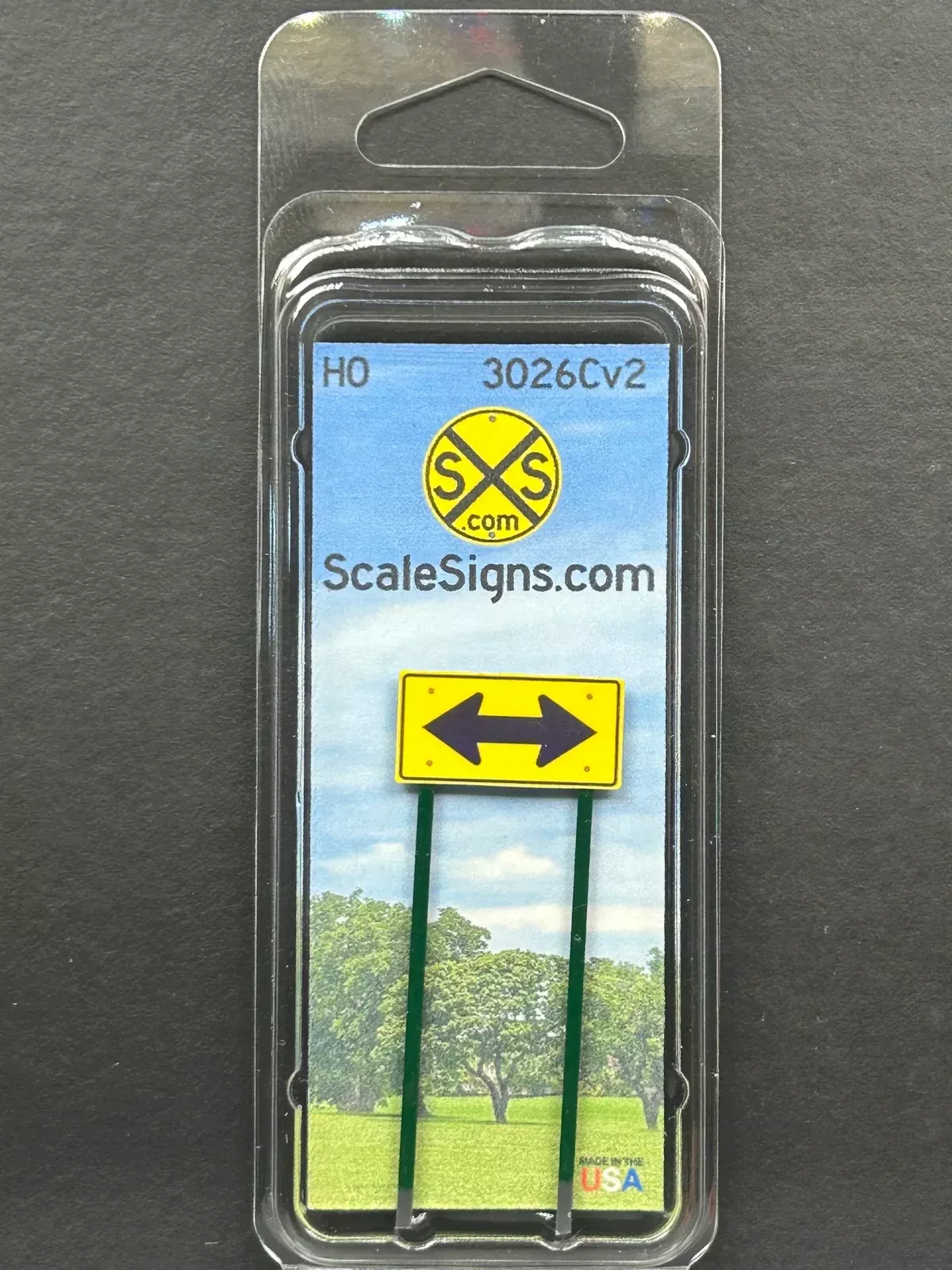 ScaleSigns HO-3026C HO Scale Two Arrow Direction Sign v2 (2 Pole)