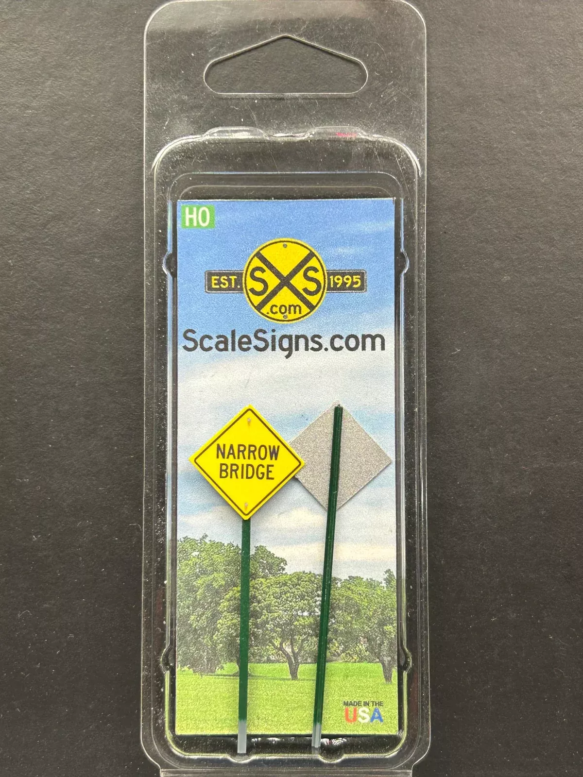 ScaleSigns HO-3079C HO Scale Narrow Bridge Sign (2 Pack)