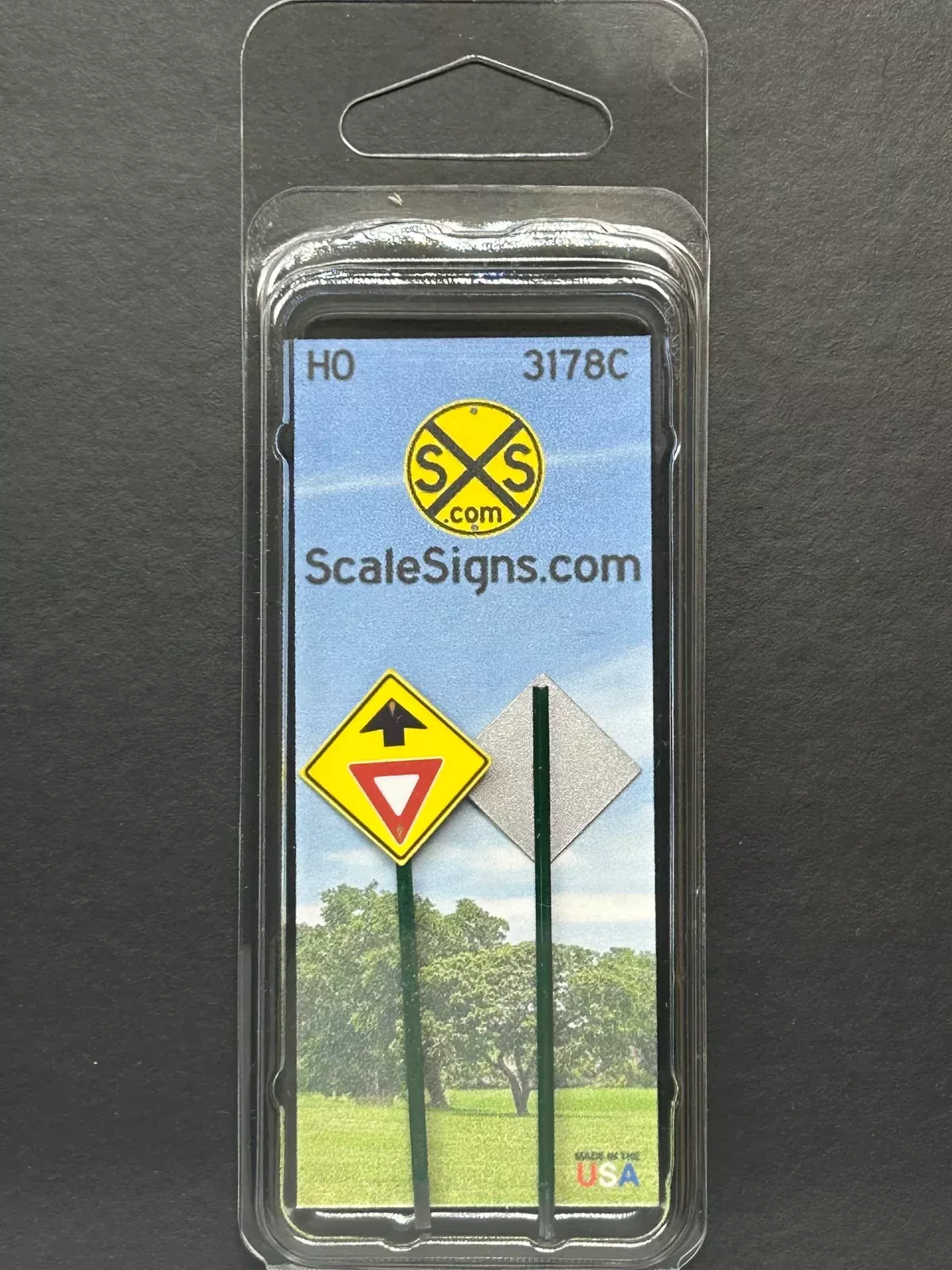 ScaleSigns HO-3178C HO Scale Yield Ahead Sign (2 Pack)