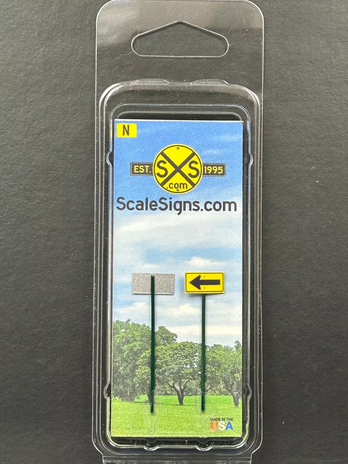 ScaleSigns N-3026L N Scale Direction Arrow Sign - Large Arrow Left
