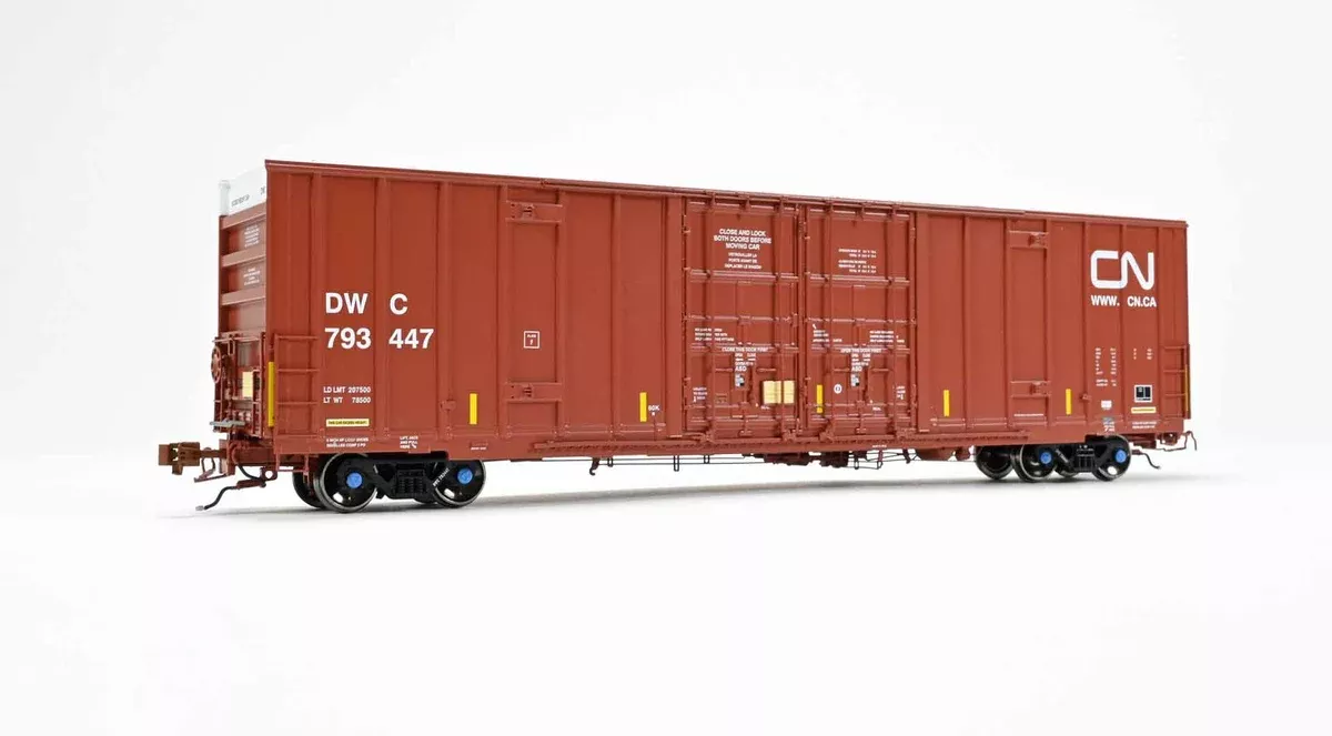 ScaleTrains Rivet 41002 HO Scale Trinity 60' 7500 12' Plug-Door High-Cube Boxcar Canadian National DWC 793478 (with Conspicuity Stripes)