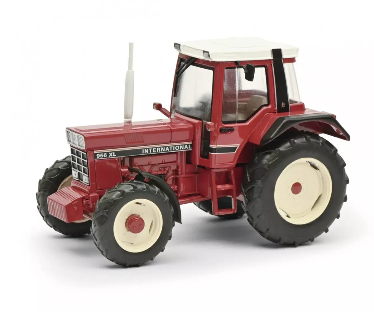 Schuco 450787800 (1:32) Case 956 XL Tractor