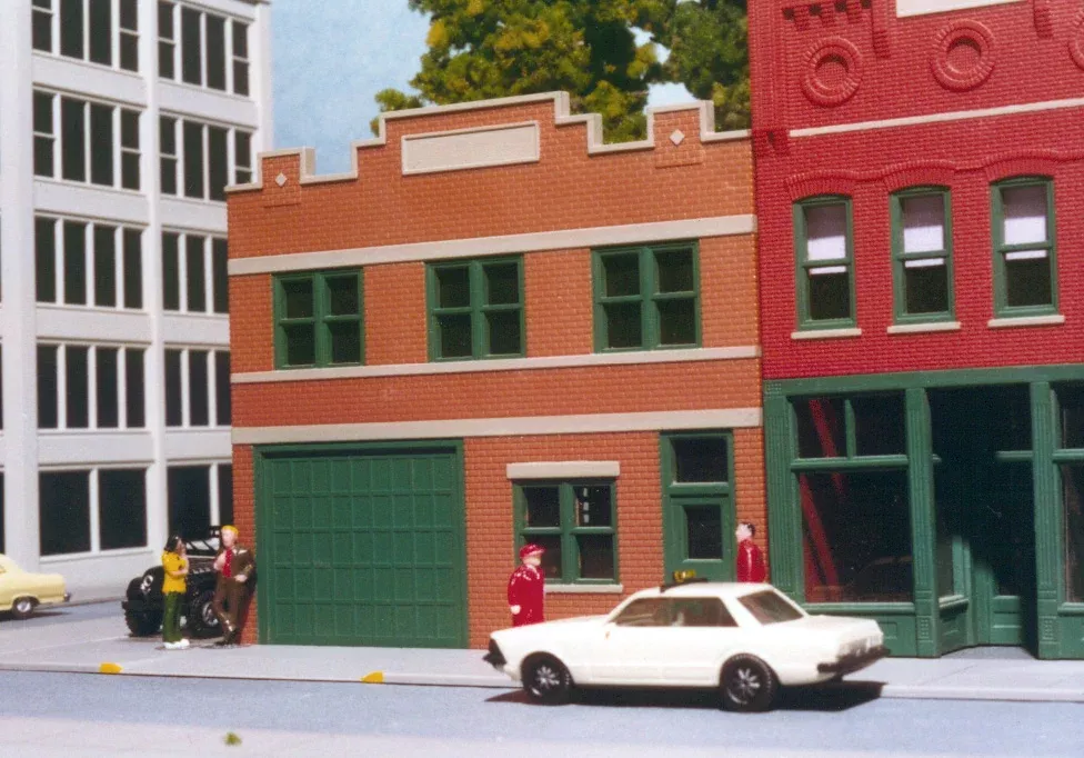 Smalltown USA 699-6007 HO Scale Cab Company Building Kit