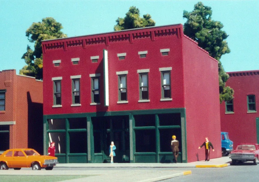 Smalltown USA 699-6020 HO Scale Appliance Mart Building Kit