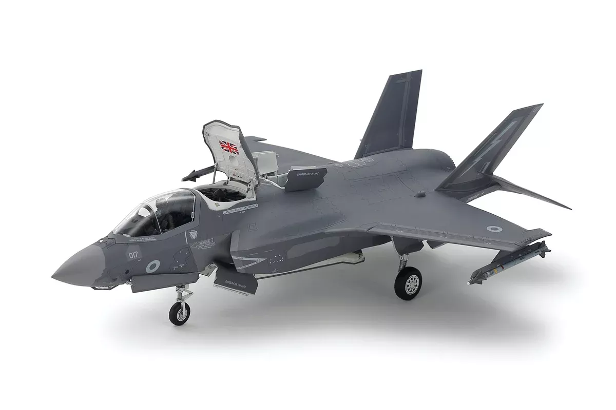 Tamiya 60793 1/72 Lockheed Martin F-35B Lightning II Fighter Jet Model Kit