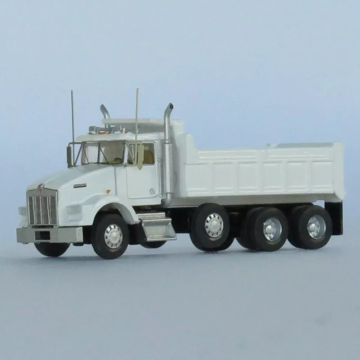 Trainworx 48072 N Scale Kenworth T800 Dump Truck - White