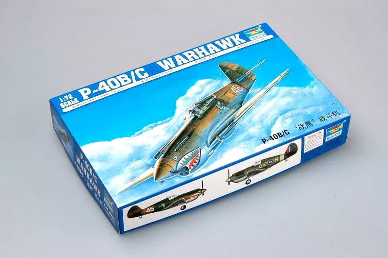 Trumpeter Scale Models 1632 1/72 P-40B/C Warhawk Fighter Model Aircraft Kit