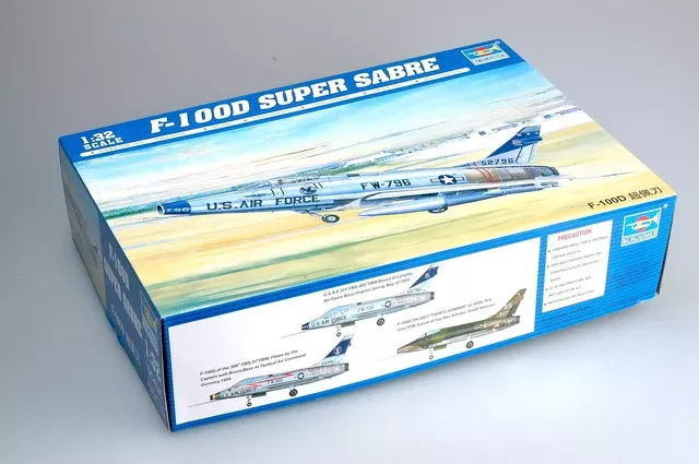 Trumpeter Scale Models 2232 1/32 F-100D Super Sabre Attack Aircraft Model Kit
