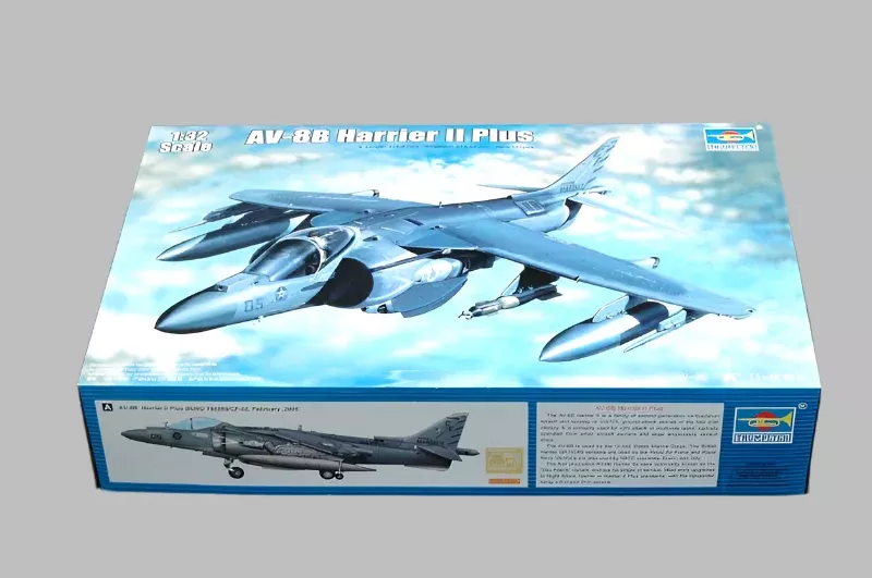 Trumpeter Scale Models 2286 1/32 AV8B Harrier II Plus Version Attack Aircraft Model Kit
