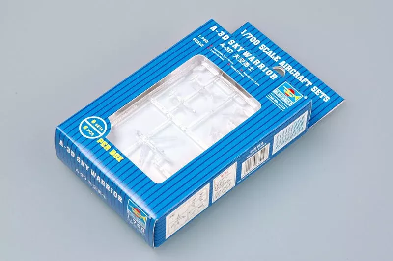 Trumpeter Scale Models 3419 1/700 A-3D Sky Warrior Set Model Kit