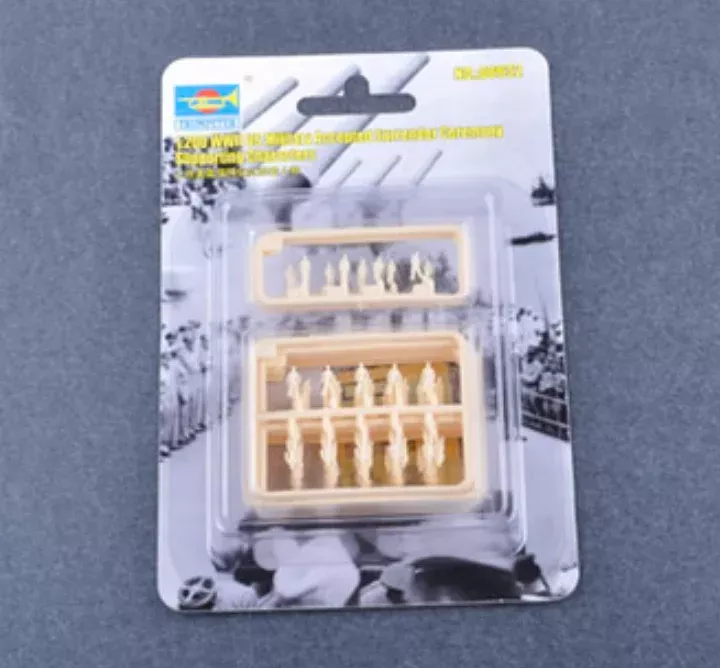 Trumpeter Scale Models 6632 1/200 U.S. Accepted Surrender Figures