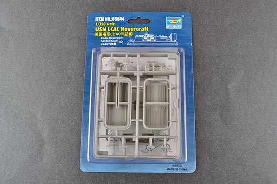 Trumpeter Scale Models 6644 1/350 USN LCAC Hovercraft