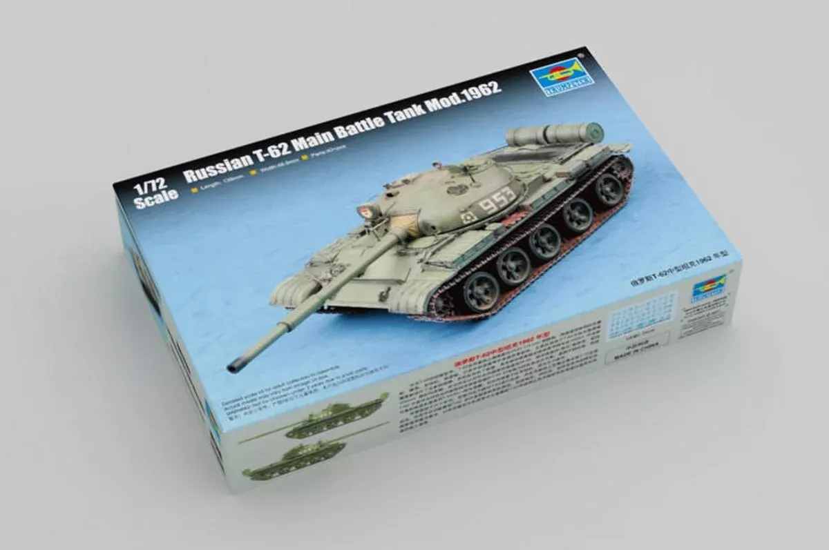 Trumpeter Scale Models 7146 1/72 Russian T-62 Mod.1962 Tank Model Kit
