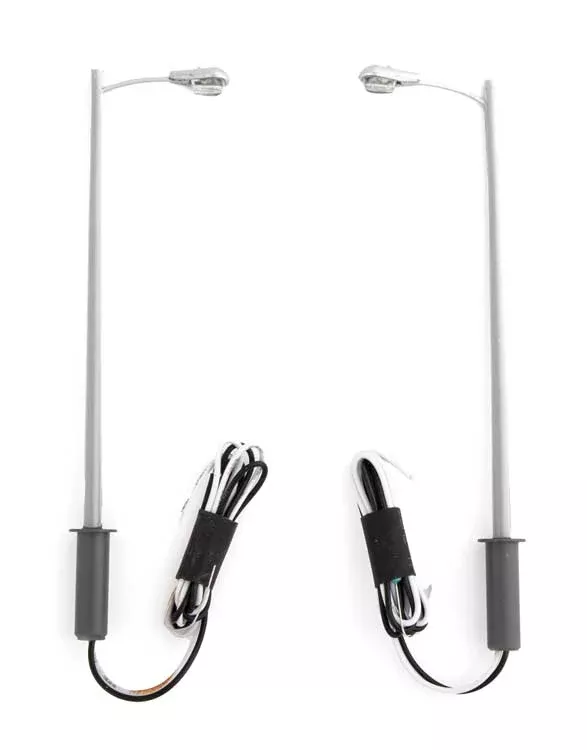 Walthers SceneMaster 949-4803 HO Scale LED Tear Drop Style Streetlight (2 Pack)