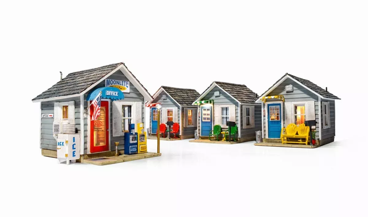 Woodland Scenics BR5877 O Scale Built & Ready Structure Moonlight Motor Court