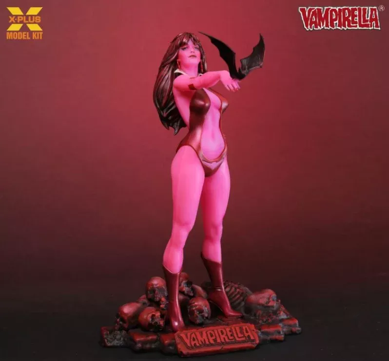 X-Plus Models 200018 1/8 Vampirella Jose Gonzalez Version Figure Kit